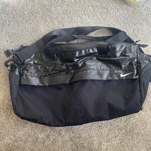 Nike Radiate Club 2.0 small training bad unused